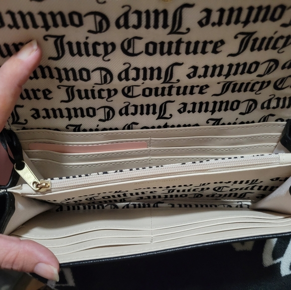 Juicy Couture Embossed Black Wallet - Picture 3 of 3